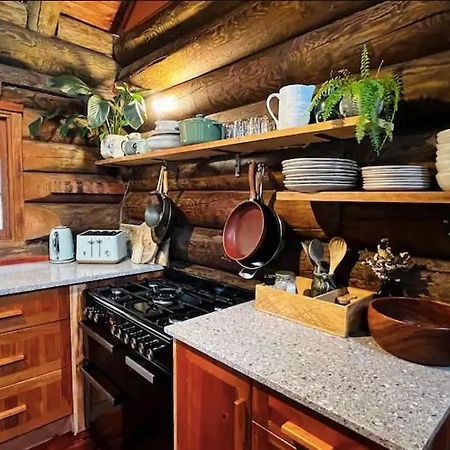 Coromandel Secluded Log Cabin Retreat Hikuai Exterior photo